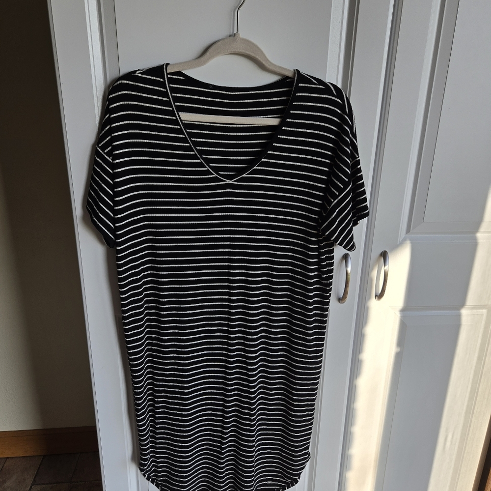 Black and White Striped Women's Dress - Picture 4 of 4